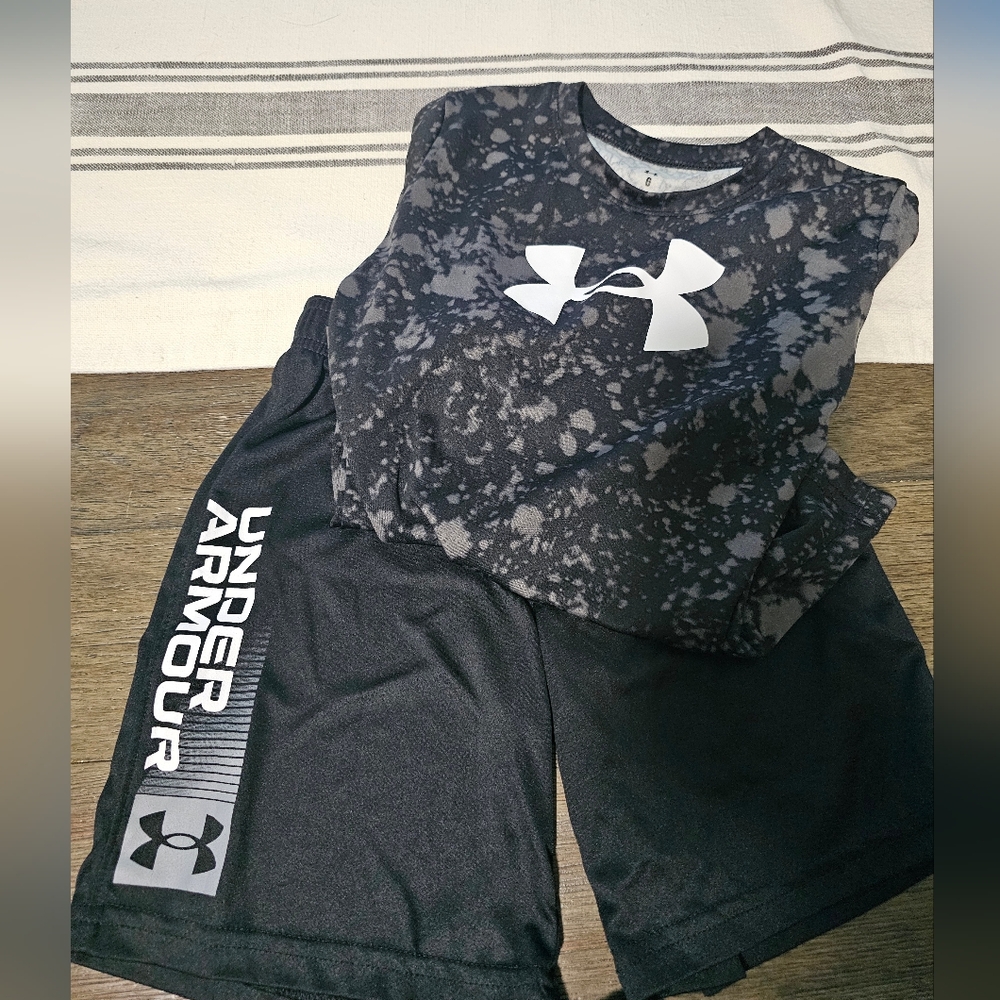 Under Armour Black and Gray Speckled Set